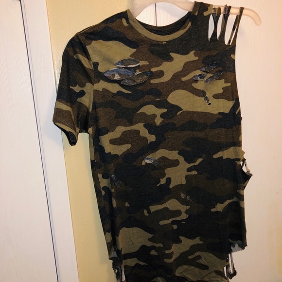 Pacsun Camo distressed shirt - Picture 5 of 8